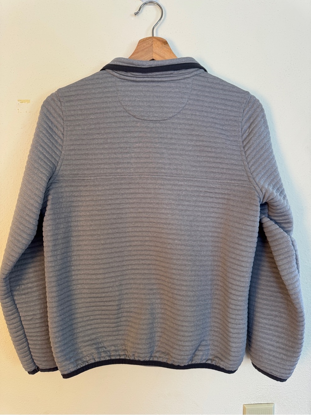 L.L. Bean Light Gray Ribbed Snap-Placket Fleece Pullover - Picture 2 of 4